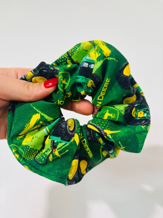 Chouchou tracteur vert