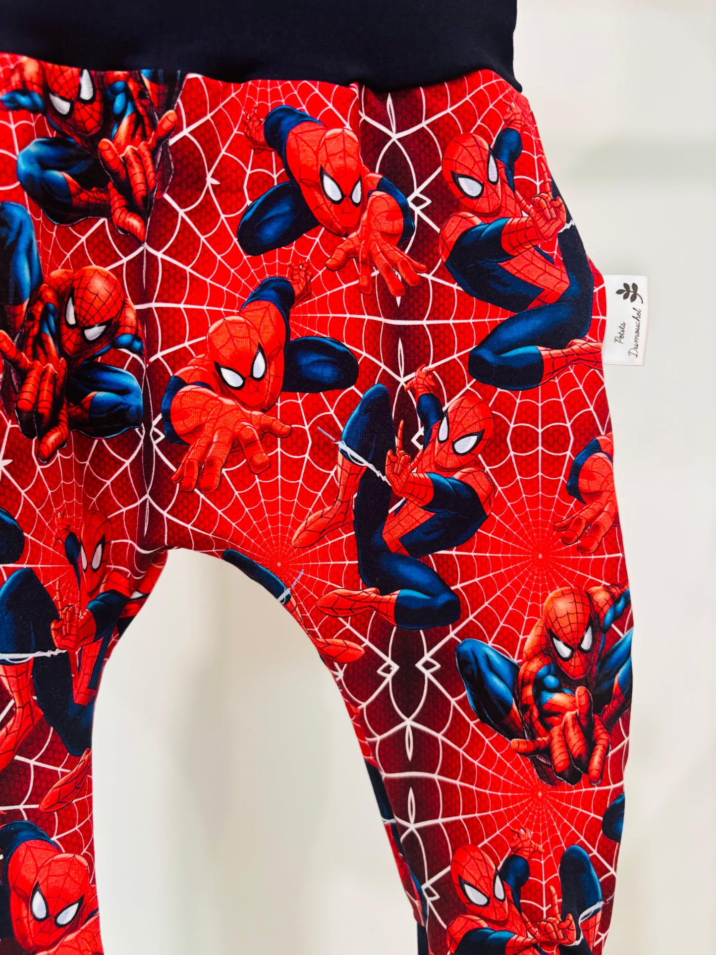 Pantalon évolutif homme araignée